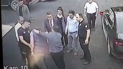 Kars’ta gazeteciye dayak: Koruma darp etti, kaymakam izledi