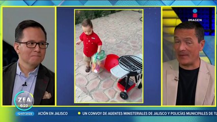 Niño arma su carnita asada... ¡de juguete!
