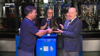 Pinto da Costa: "Vocês são verdadeiras estrelas que escreveram a história do FC Porto"