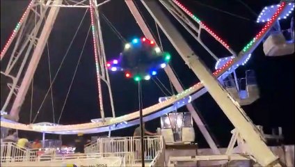 Blackout sulla ruota panoramica a Pesaro, buio per 5 minuti: il video