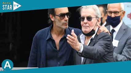 Affaire Alain Delon : pourquoi l’acteur et ses enfants ont été auditionnés par les enquêteurs