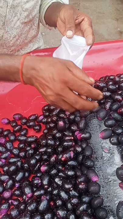 Khatte Meethe Kale kale Jamun | Fresh Black Jamun