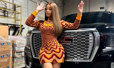 Cardi B diz que “poderia muito bem” vender sua coleção de carros