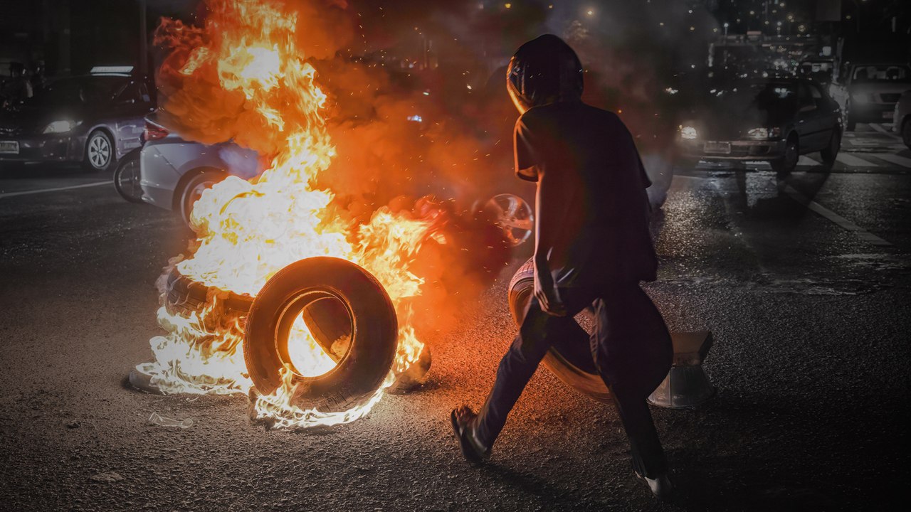 ‘Gen Z’ Thai protesters and police blame each other for violence at key Bangkok intersection