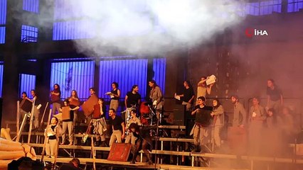 10 ülkeden genç oyuncular tek oyunda aynı sahnede buluştu