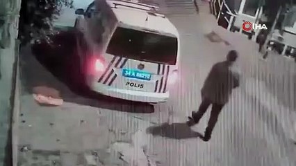 Silahlı işletmeci dehşeti kamerada