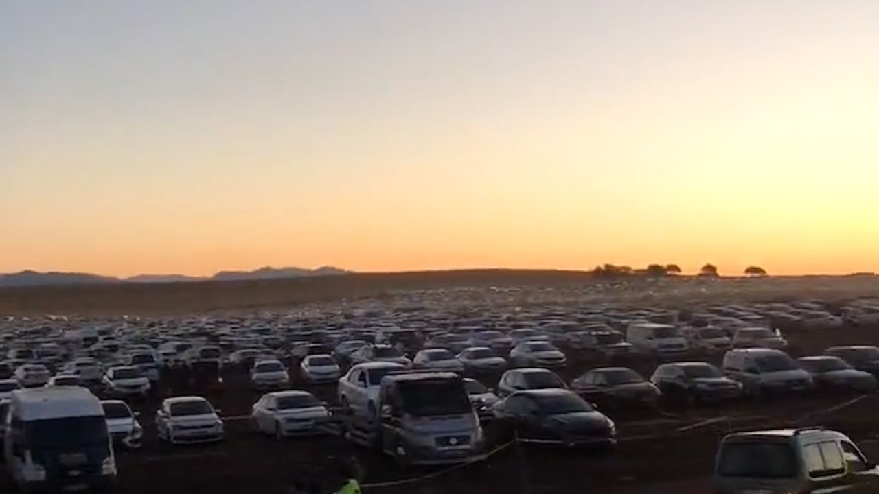 Menzil Şeyhi Abdülbaki Erol'un cenazesine yoğun katılım