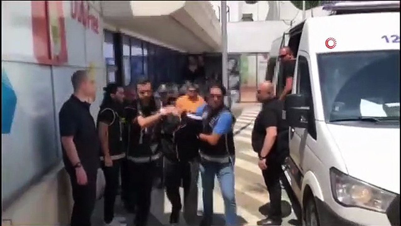 Sırp suç örgütü liderinin öldürülmesiyle ilgili şüpheli Gürcistan'da yakalanarak Türkiye'ye getirildi