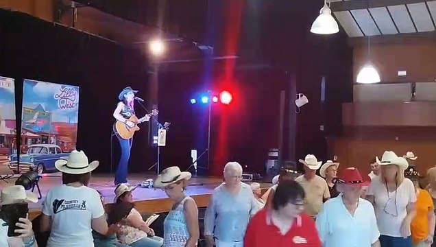 Festival de Vic (Gers) : Lilly West (1)