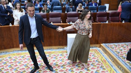Ayuso reaparece en la Asamblea de Madrid tras ser intervenida por sufrir un aborto