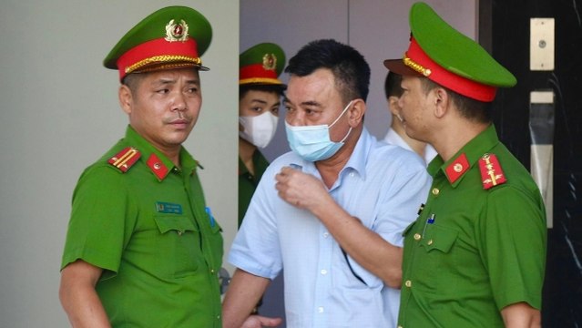 Chạy án vụ chuyến bay giải cứu : Cựu phó giám đốc Công an Hà Nội khai gì?