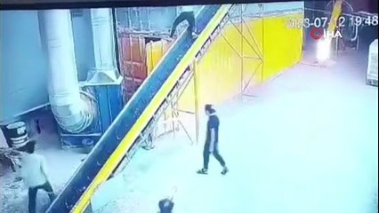 Fabrikada korkunç patlama! O anlar kamerada