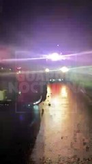 #Preliminar Un vehículo terminó volcado sobre el cruce de la avenida López Mateos y la calle Pegaso, en la colonia La Calma de Zapopan. Los tripulantes escaparon del lugar #GuardiaNocturna