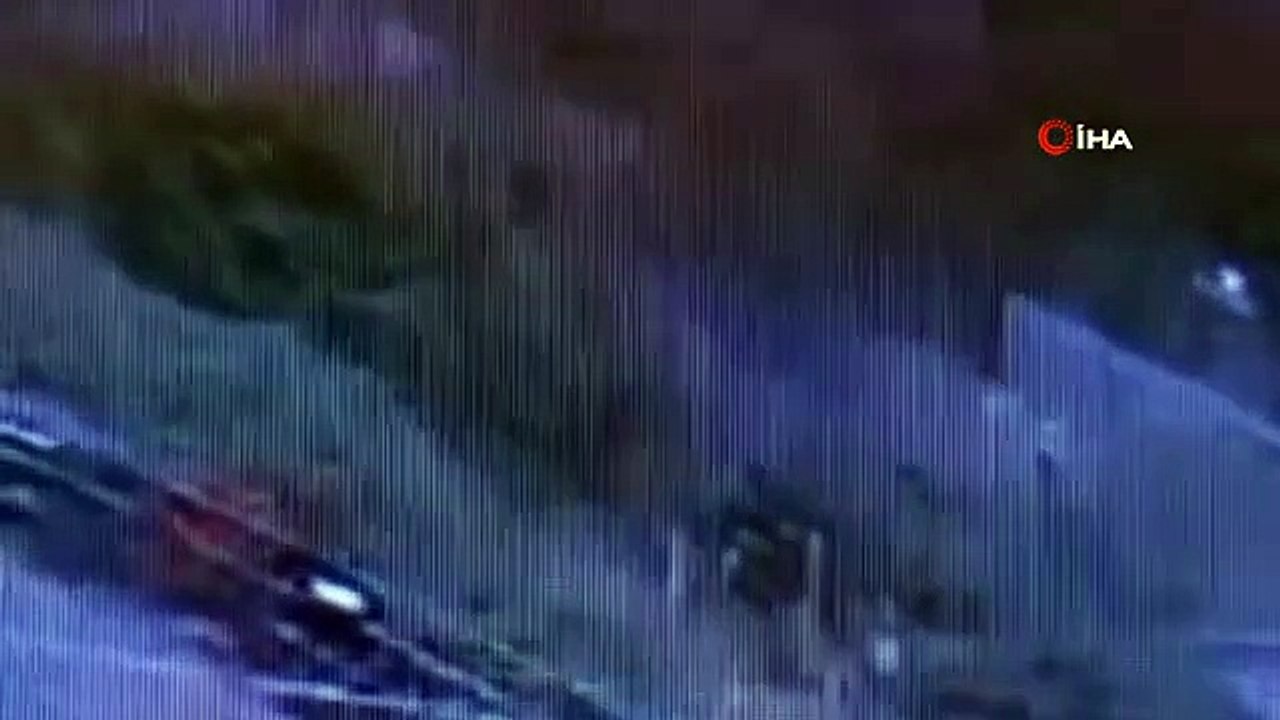 Le conducteur d'une voiture qui a survolé une palissade en faisant des sauts périlleux est décédé