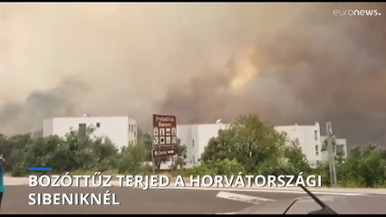 Horvátország: lángra kapott a bozót Sibenik mellett