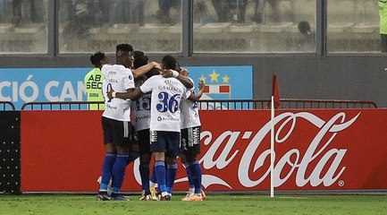 Emelec pone en aprietos al Sporting Cristal en el repechaje de Sudamericana