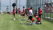 ERZURUM - Yılport Samsunspor, yeni transferlerle Süper Lig'de kalıcı olmayı hedefliyor