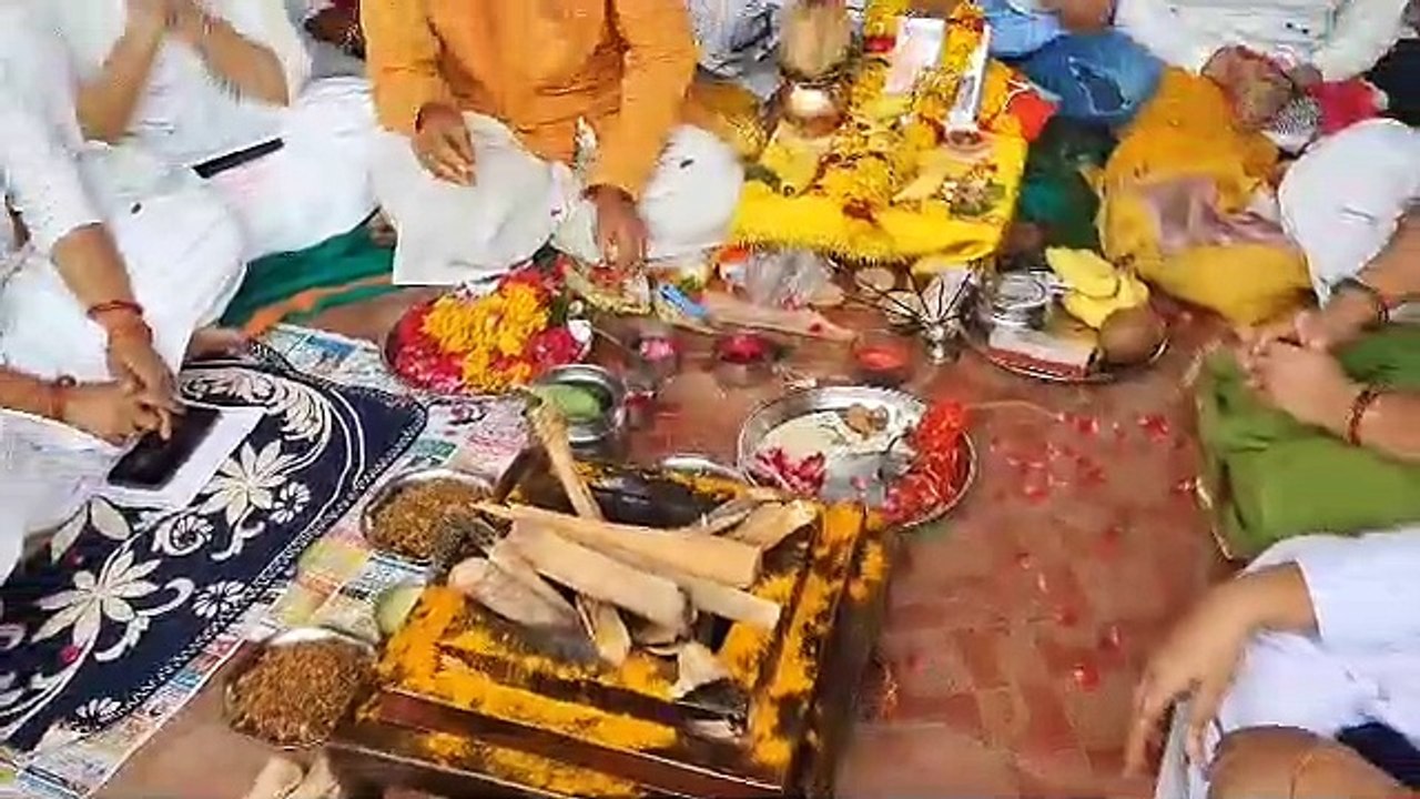 नर्सिंग ऑफिसर की हड़ताल से उपचार के अभाव में रोगी परेशान