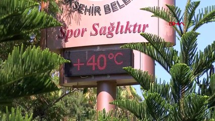 Adanalılar Sıcaktan Bunalıyor, Serinlemek İçin Parklara Akın Ediyor