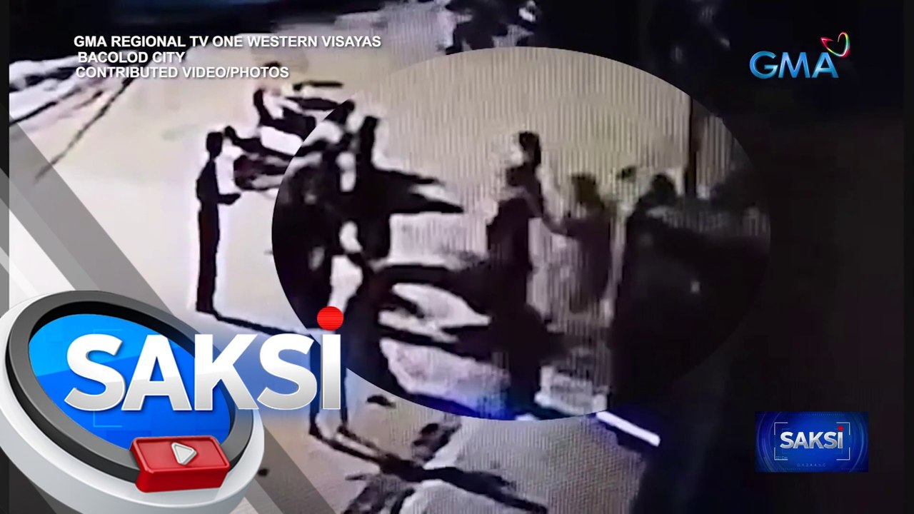 Pulis, sinapak ang 2 menor de edad dahil tinamaan umano ng bato ang kanyang sasakyan | Saksi