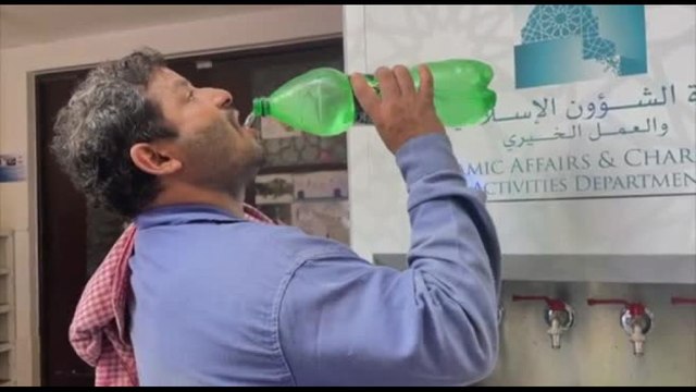 A Dubai il caldo opprime i lavoratori, pausa forzata a mezzogiorno