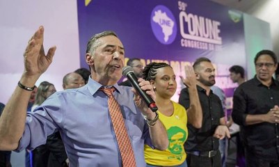 "Nós derrotamos o bolsonarismo", diz ministro Barroso no Congresso da UNE em Brasília