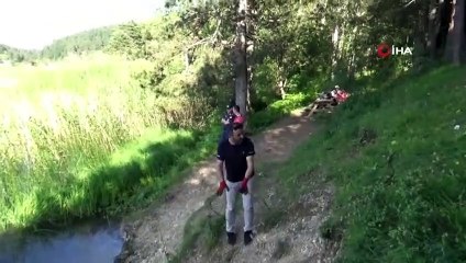 Fotoğraf çekmek için araçtan indi, hayatının şokunu yaşadı