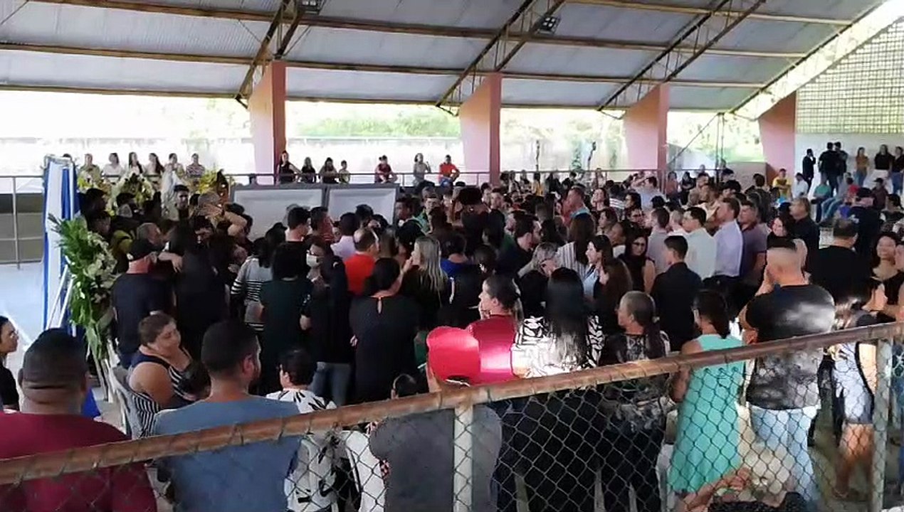 Corpo de jogador alagoano morto nos EUA é velado em Tanque d'Arca