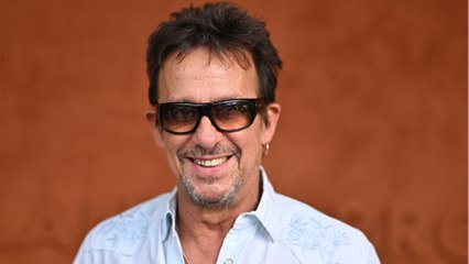 GALA VIDÉO - Eric Serra en chimiothérapie en même temps que Florent Pagny : “C’était sympa de pouvoir communiquer”