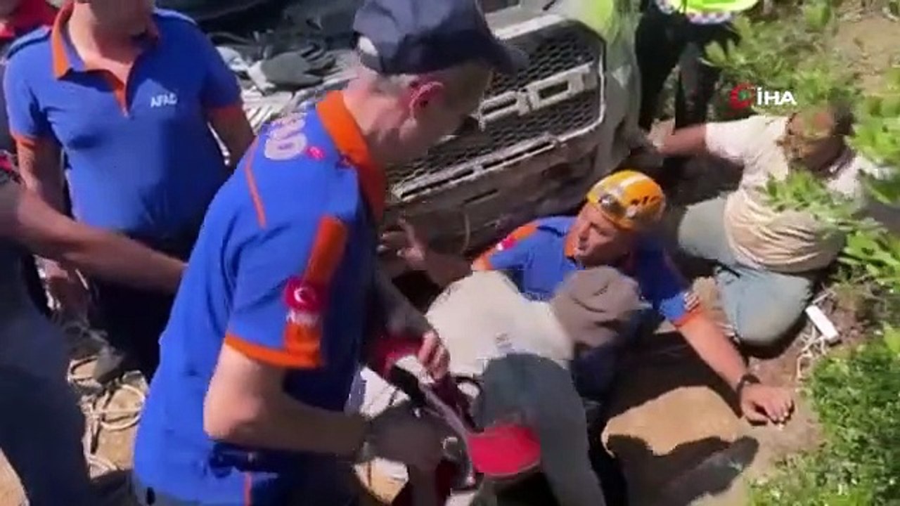 Ils étaient coincés dans la grotte alors qu'ils cherchaient un trésor： 8 chasseurs de trésors sur 9 ont été arrêtés