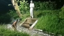 Pocong Prank Orang Mandi Di Kali | Ghost Prank Funny Video | Episode 1