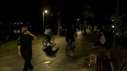 İstanbul'da Artan Sıcaklık Nedeniyle Vatandaşlar Parklara Akın Etti