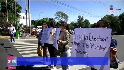 Padres de familia bloquean la Picacho-Ajusco por denuncia de maltrato