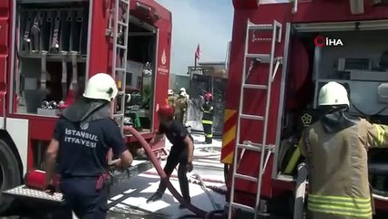 Un atelier d'entretien et de réparation appartenant au centre de collecte des ordures d'Esenyurt a pris feu