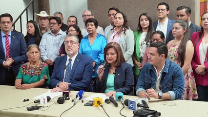 Corte de Guatemala suspende inhabilitación del partido de Arévalo