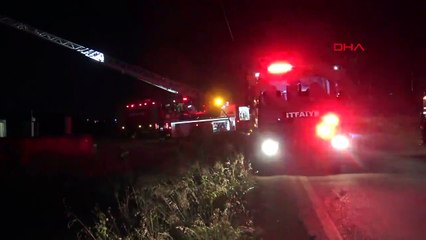 Gebze'de trafonun patlamasıyla başlayan yangın geri dönüşüm deposuna sıçradı