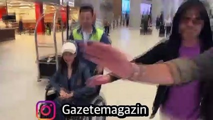 Talihsiz kaza! Ayak bileğini burkan Beren Saat tekerlekli sandalyede görüntülendi