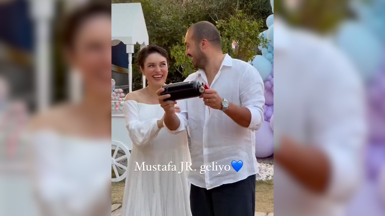 Ezgi Mola ile Mustafa Aksakallı bebeklerinin cinsiyetini duyurdu