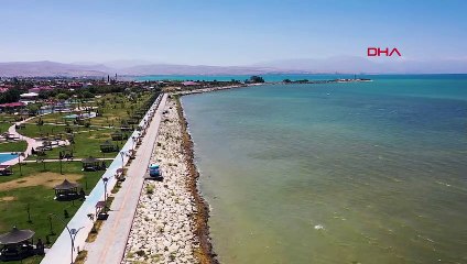 Van Gölü'nde Dip Çamuru Temizliği Devam Ediyor