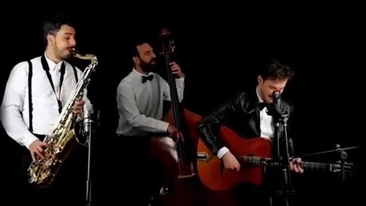 Trio swing