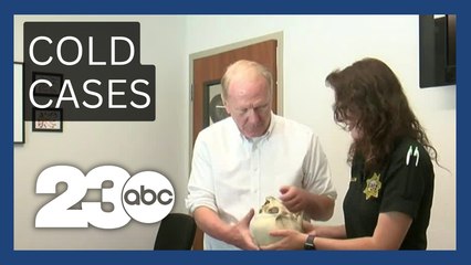 Forensic anthropologist works on cold cases