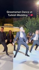 Türk düğününde yaptıkları koreografi ile Dünyada viral olan damat ve arkadaşları 