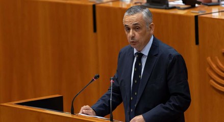 Vox da una "voto de confianza" al PP y asegura una relación "duradera, leal y eficaz"