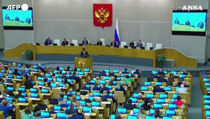 Download Video: Russia, la Duma approva la legge che vieta gli interventi per il cambio di sesso