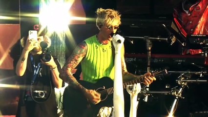 Machine Gun Kelly presentó su cover de "Danza Kuduro"