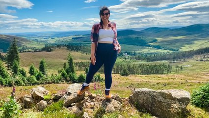 'I'm 32 And I've NEVER Kissed Anyone!'