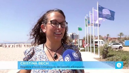 Empuriabrava enalteix la qualitat de les seves platges amb la hissada de diverses