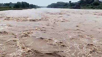 two and a half inches of rain in Manoharthana in 24 hours, Rivers in s