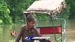 Rickshaw Puller Video Goes Viral | Delhi Floods | V6 News