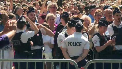 Francia celebra su fiesta nacional con fuerte despliegue policial